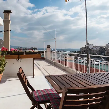 Apartment With Endless View *